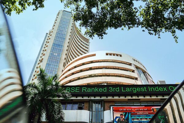 Market crash? Here’s how to invest like a pro during volatile times—5 key tips
