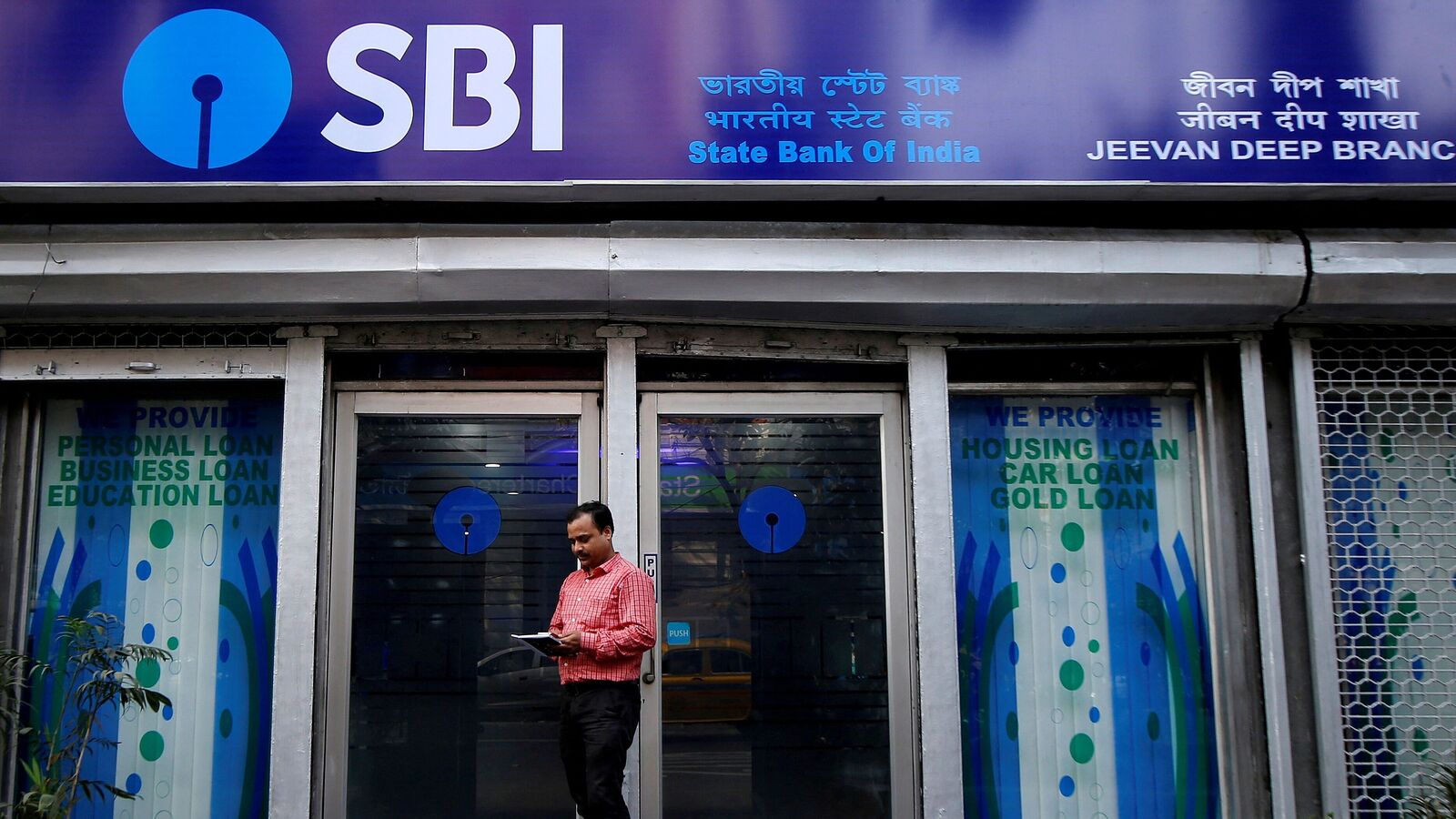 SBI Credit Card customer care: 6 simple ways to get help via WhatsApp, phone, email—here’s how