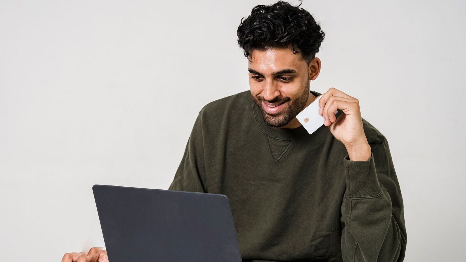 Club ITC hotel loyalty program: What is it and how to maximise its benefits with credit card reward points? Club ITC hotel loyalty program: What is it and how to maximise its benefits with credit card reward points?