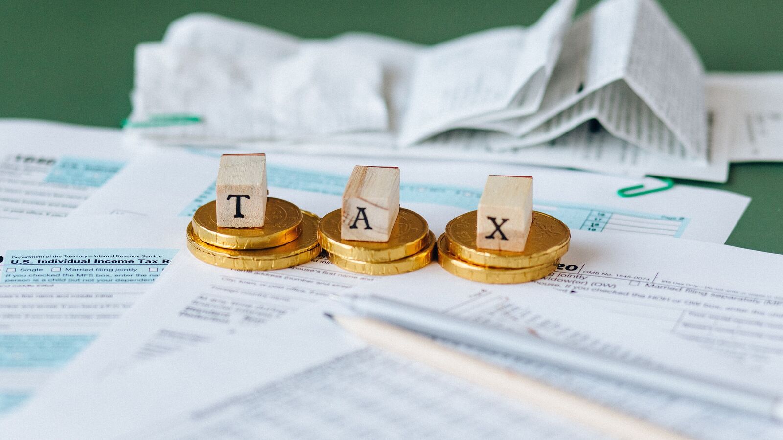 How switching MFs to dividend option to book unrealised loss can reduce your tax bill