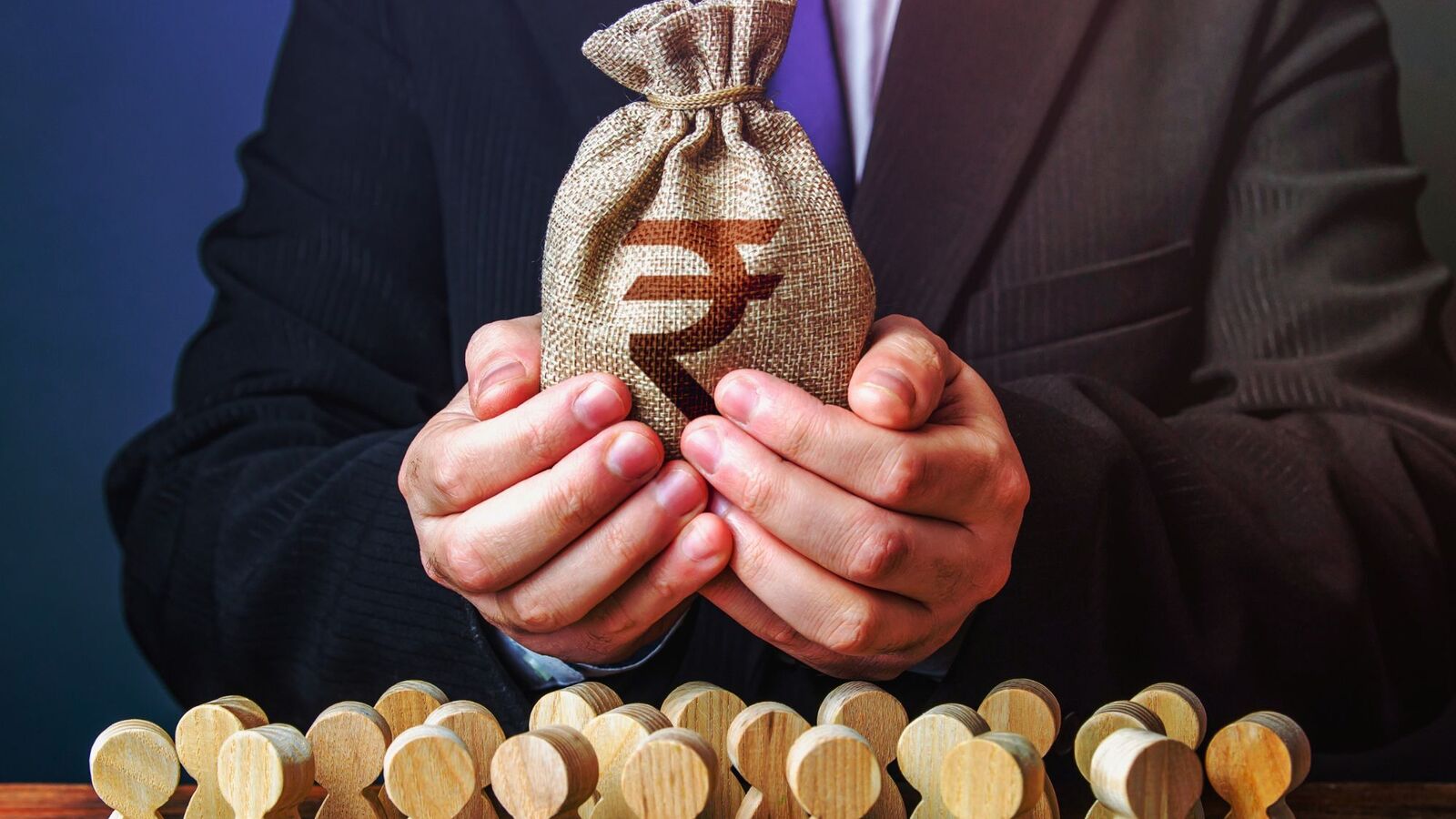 New vs old income tax regime: ₹1 crore to ₹5 crore salary — What’s your actual take-home pay? New vs old income tax regime: ₹1 crore to ₹5 crore salary — What’s your actual take-home pay?