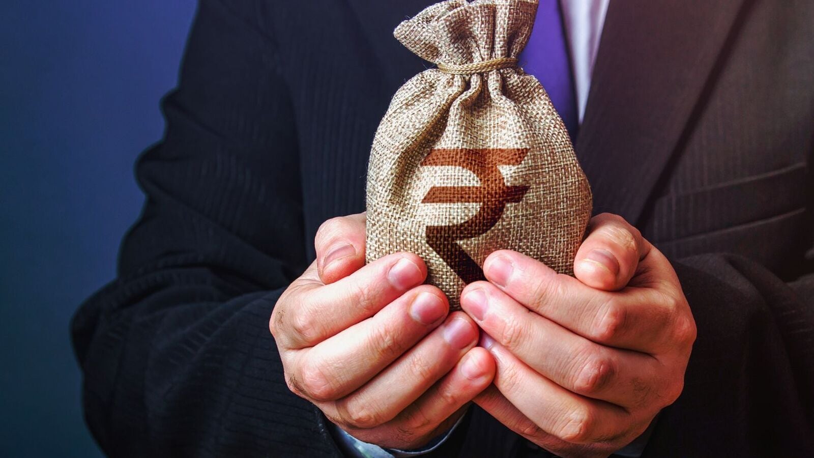 ₹200 crore to retire? How social media is making us all deluded about money.