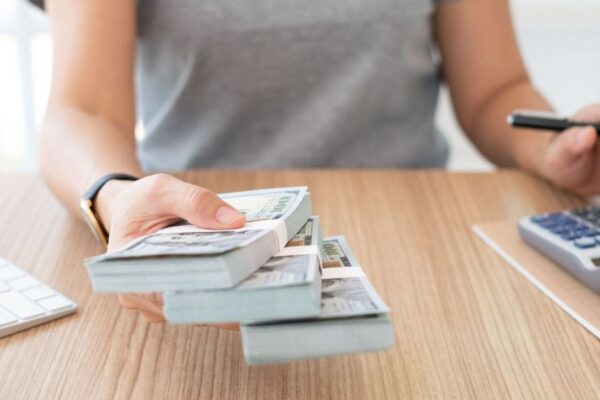 When should one transfer a personal loan to a lender offering lower interest rate?