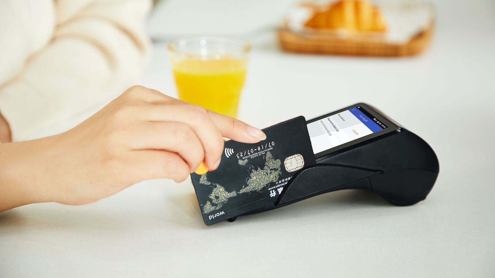 Cashback vs reward points: Which credit card is better for you?
