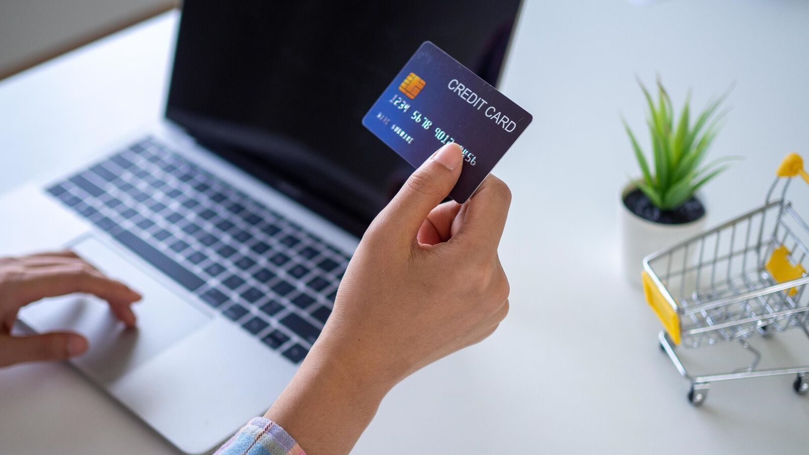 IDFC First Bank and Indigo introduce dual credit card with Mastercard and RuPay. Details here IDFC First Bank and Indigo introduce dual credit card with Mastercard and RuPay. Details here